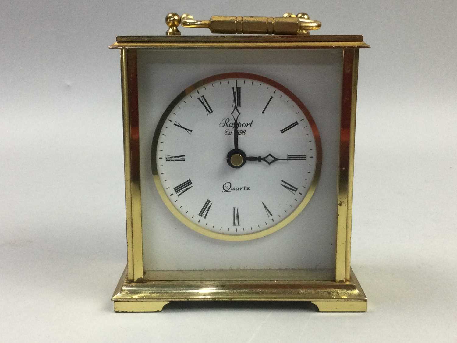 Lot 76 - A LATE 20TH CENTURY BRASS CARRIAGE CLOCK