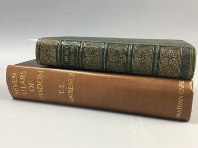 Lot 43 - SEVEN PILLARS OF WISDOM LAWTRENCE, T.E. AND ANOTHER BOOK