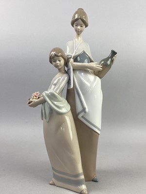 Lot 275 - A LOT OF LLADRO FIGURES AND A ROYAL DOULTON FIGURE