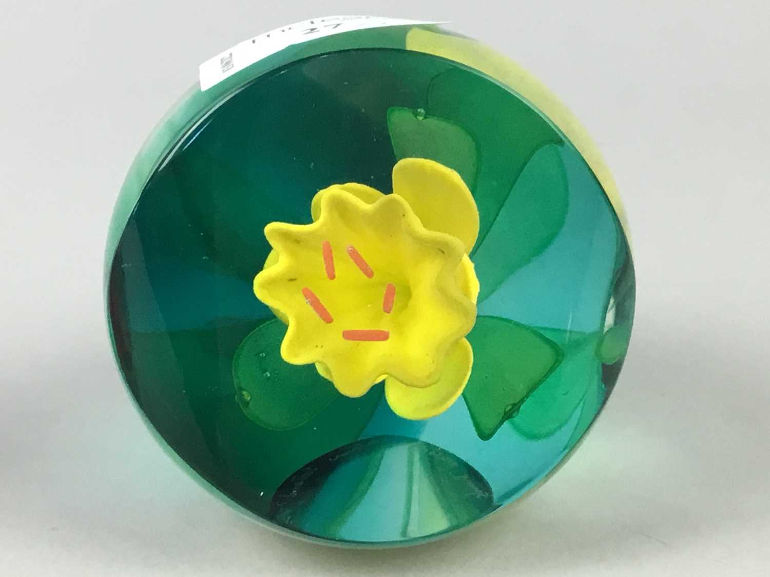 Lot 27 - A LOT OF TWO CAITHNESS GLASS PAPERWEIGHTS