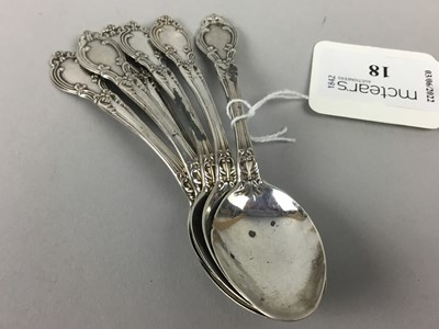 Lot 18 - A SET OF SIX EDWARDIAN SILVER COFFEE SPOONS