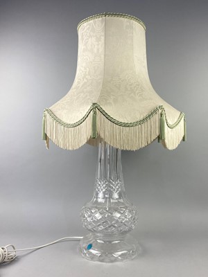 Lot 245 - A 20TH CENTURY CRYSTAL TABLE LAMP AND OTHER CRYSTAL AND GLASS WARE