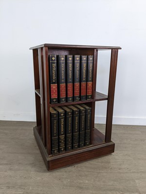 Lot 313 - A REPRODUCTION MAHOGANY BOOK COMMODE