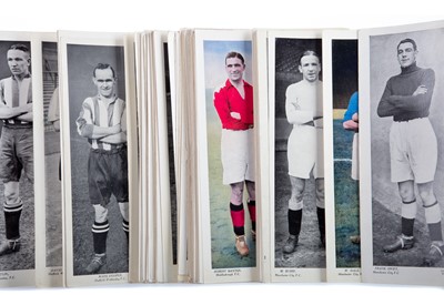 Lot 1591 - A COLLECTION OF TOPICAL TIMES FOOTBALLER CARDS