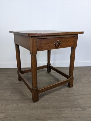 Lot 394 - AN OAK SIDE TABLE