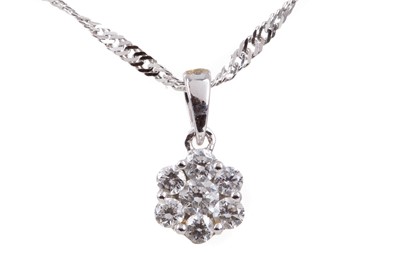 Lot 456 - A DIAMOND CLUSTER PENDANT AND EARRING SET