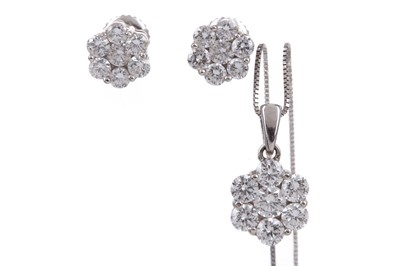 Lot 459 - A DIAMOND FLOWER CLUSTER PENDANT AND PAIR OF EARRINGS
