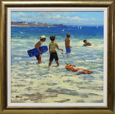 Lot 107 - AT THE BEACH, AN OIL BY ALFRED ALLAN