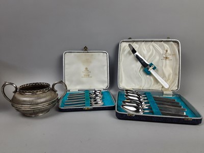 Lot 24 - A BOXED SET OF VINERS PROFILE FISH KNIVES AND FORKS AND OTHER TABLEWARE