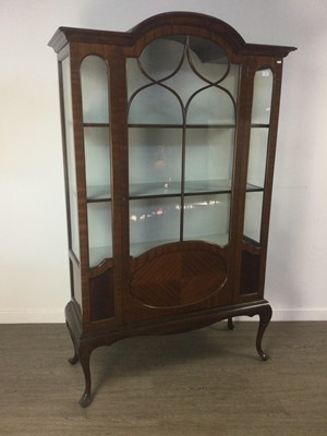 Lot 208 - A MAHOGANY DISPLAY CABINET