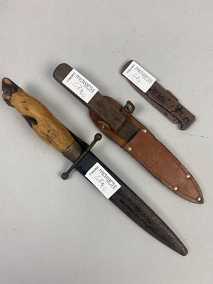 Lot 47 - A LEATHER SPORRAN AND THREE KNIVES
