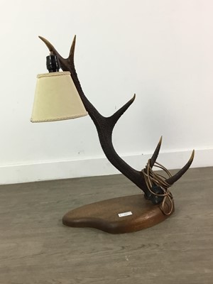 Lot 261 - A STAG'S ANTLER TABLE LAMP