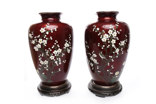 Lot 510 - ATTRACTIVE PAIR OF EARLY 20TH CENTURY JAPANESE...