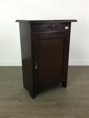 Lot 326 - A STAINED OAK MUSIC CABINET AND OAK FRAMED WALL MIRROR