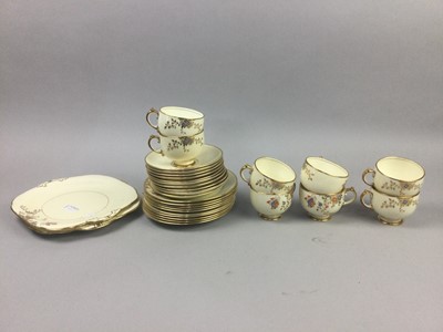 Lot 305 - A GROSVENOR CHINA TEA SERVICE