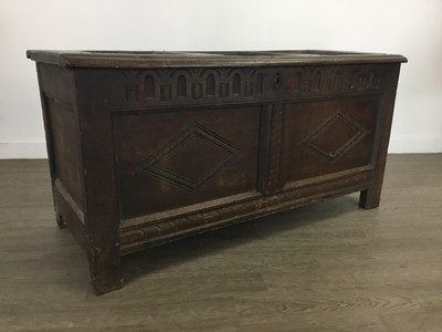 Lot 561 - A LATE 17TH / EARLY 18TH CENTURY OAK BLANKET CHEST