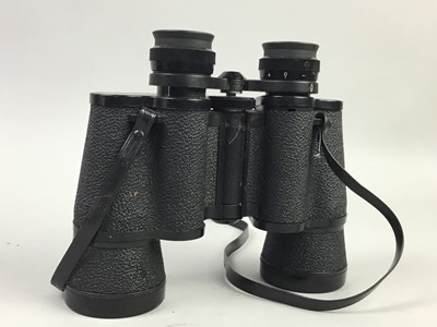 Lot 423 - A LOT OF FIVE PAIRS OF BINOCULARS