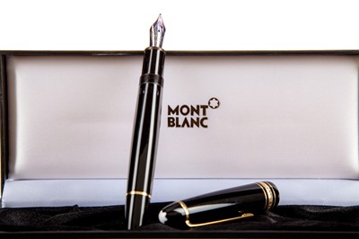 Lot 19 - A MONT BLANC MEISTERSTUCK FOUNTAIN PEN AND MONT BLANC INK