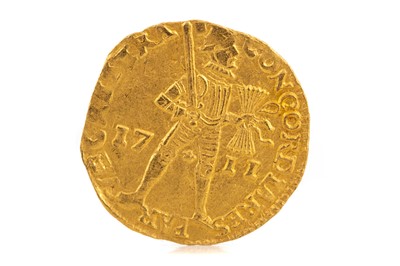 Lot 10 - A VERY IMPRESSIVE DUTCH GOLD DUCAT FROM THE SHIPWRECK OF 'DE LIEFDE' DATED 1711