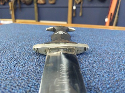 Lot 35 - A THIRD REICH-STYLE 'SS' CEREMONIAL DAGGER