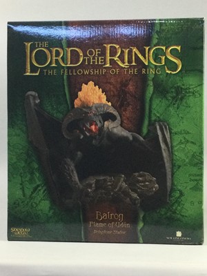 Lot 1063 - THE LORD OF THE RINGS - SIDESHOW WETA COLLECTIBLES