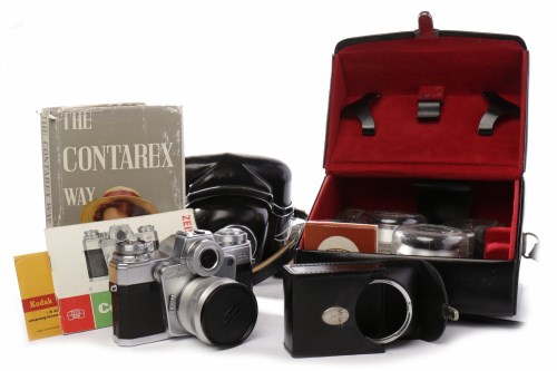Lot 29 - ZEISS IKON CONTAREX CAMERA chrome, serial...