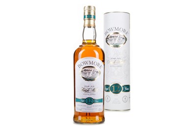 Lot 27 - BOWMORE 12 YEAR OLD