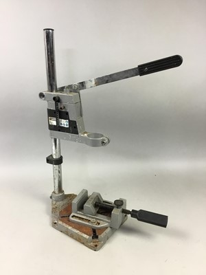 Lot 129 - A COLLECTION OF ENGINEERING TOOLS AND A FIRE FRONT