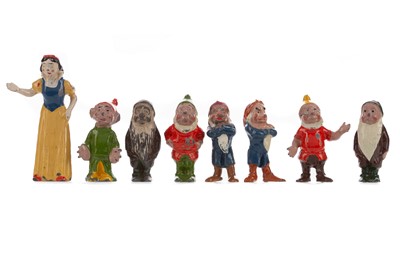 Lot 1171 - A SET OF BRITAINS PAINTED LEAD FIGURES OF SNOW WHITE AND THE SEVEN DWARVES