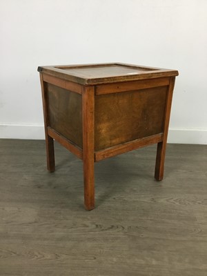 Lot 315 - A VICTORIAN BOX COMMODE AND AN OCCASIONAL TABLE