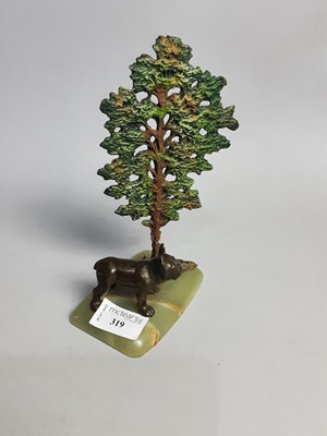 Lot 319 - AN ART DECO DESK WEIGHT