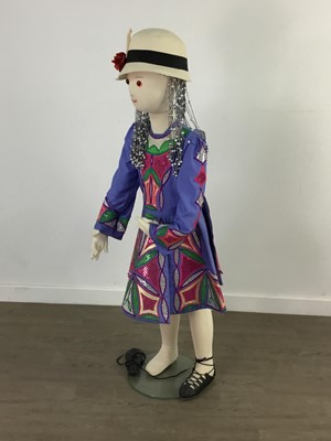Lot 325 - AN IRISH COUNTRY DANCING GIRLS DRESS