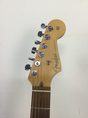 Lot 625 - A FENDER STRATOCASTER ELECTRIC GUITAR