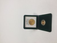 Lot 264 - GOLD PROOF SOVEREIGN DATED 1980 in capsule, in...