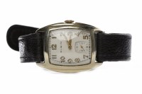 Lot 101 - GENTLEMAN'S EARLY TWENTIETH CENTURY ELGIN GOLD...