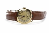 Lot 122 - GENTLEMAN'S MANUAL WIND WRIST WATCH the round...