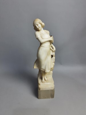 Lot 43 - AN ART DECO STYLE FIGURE OF A FEMALE AND VARIOUS OTHER OBJECTS