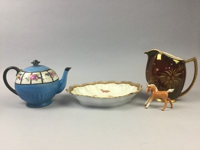 Lot 38 - A TUSCAN PART TEA SERVICE AND OTHER CERAMICS