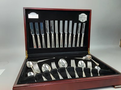 Lot 95 - A SILVER MOUNTED DRESSING TABLE SET AND OTHER PLATED WARE