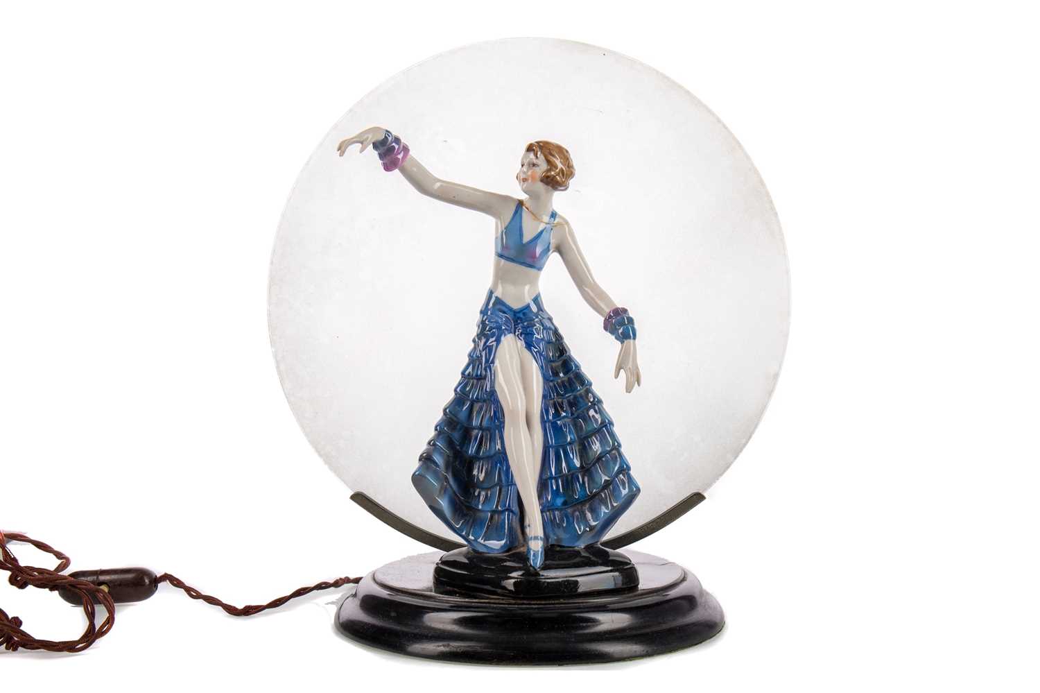 Lot 285 - AN ART DECO FIGURAL TABLE LAMP