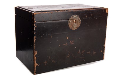 Lot 1044 - A JAPANESE MEIJI PERIOD LACQUERED TEA CADDY