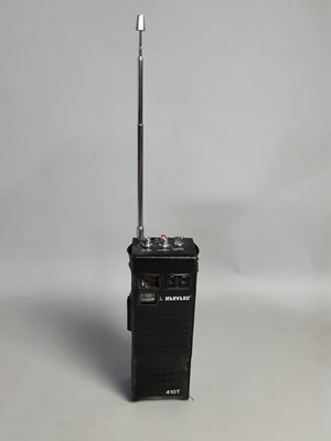 Lot 118 - A GROUP OF CAMERA AND RELATED EQUIPMENT