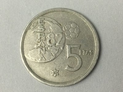 Lot 158 - A LARGE GROUP OF GB AND INTERNATIONAL COINS