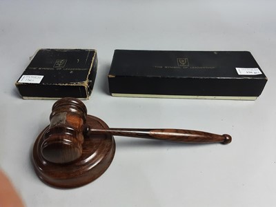 Lot 156 - A ROSEWOOD GAVEL AND BLOCK