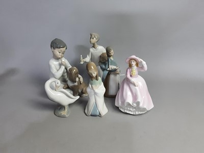 Lot 189 - A LOT OF FIVE LLADRO FIGURES AND ANOTHER