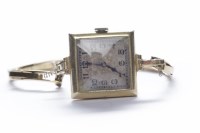 Lot 179 - LADY'S EARLY TWENTIETH CENTURY LONGINES MANUAL...