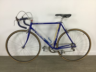 Lot 468 - A GAZELLE CHAMPION MONDIAL RACING BIKE