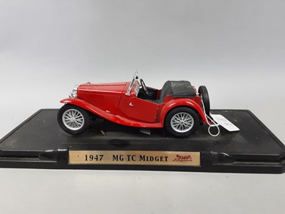 Lot 514 - A LOT OF EIGHT DIE-CAST MODEL VEHICLES