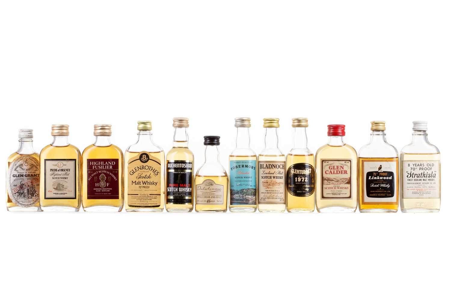 Lot 147 - 20 ASSORTED WHISKY MINIATURES - INCLUDING MORTLACH GORDON & MACPHAIL 70° PROOF