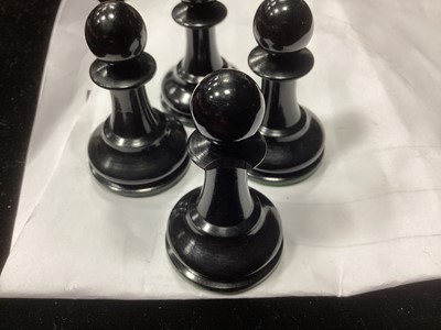 Lot 1000 - AN EARLY 20TH CENTURY JACQUES 'STAUNTON' PATTERN CHESS SET